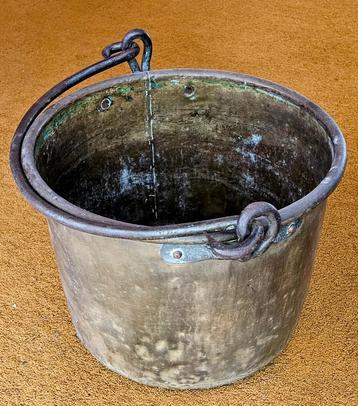 19e-eeuwse koperen ketel met gesmede hengsels, ca. 35 x 40  beschikbaar voor biedingen