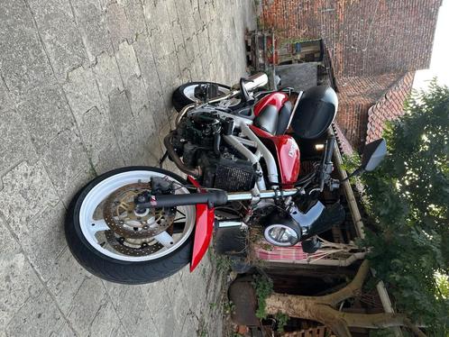 Suzuki sv 650 A2 vol vermogen, Motoren, Motoren | Suzuki, Particulier, Naked bike, 12 t/m 35 kW, 2 cilinders, Minimaal motorrijbewijs A2