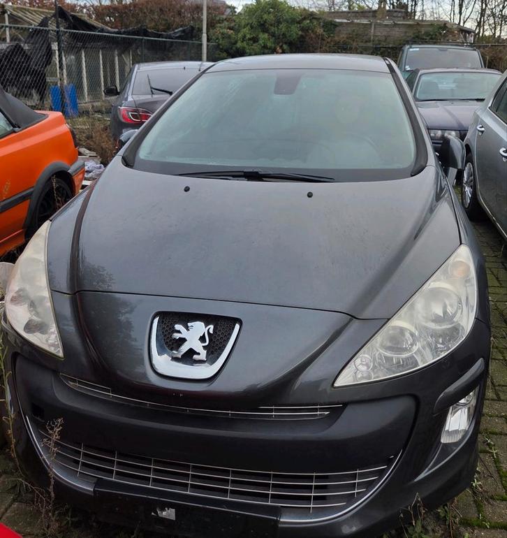 Peugeot 308 (2010) – Benzine – Export / Handelaar, Autos, Peugeot, Entreprise, Achat, ABS, Airbags, Air conditionné, Alarme, Ordinateur de bord