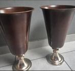 Vases en métal sur socle, Enlèvement ou Envoi