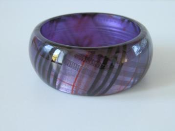 Burberry motief armband. beschikbaar voor biedingen