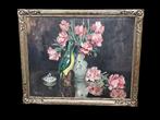 Schilderij BLOEMEN met papegaai.Gesign, Antiek en Kunst, Kunst | Schilderijen | Klassiek, Ophalen of Verzenden