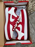Chaussure nike rouge et blanc, Vêtements | Hommes, Chaussures, Comme neuf, Enlèvement, Blanc, Baskets