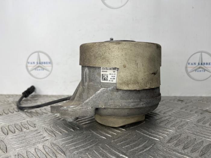 Motorsteun van een Mercedes GLC-Klasse, Auto-onderdelen, Ophanging en Onderstel, Mercedes-Benz, Gebruikt, 3 maanden garantie