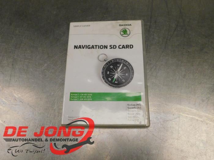 Navigation carte SD d'un Skoda Superb, Autos : Pièces & Accessoires, Électronique & Câbles, Skoda, Utilisé, 3 mois de garantie