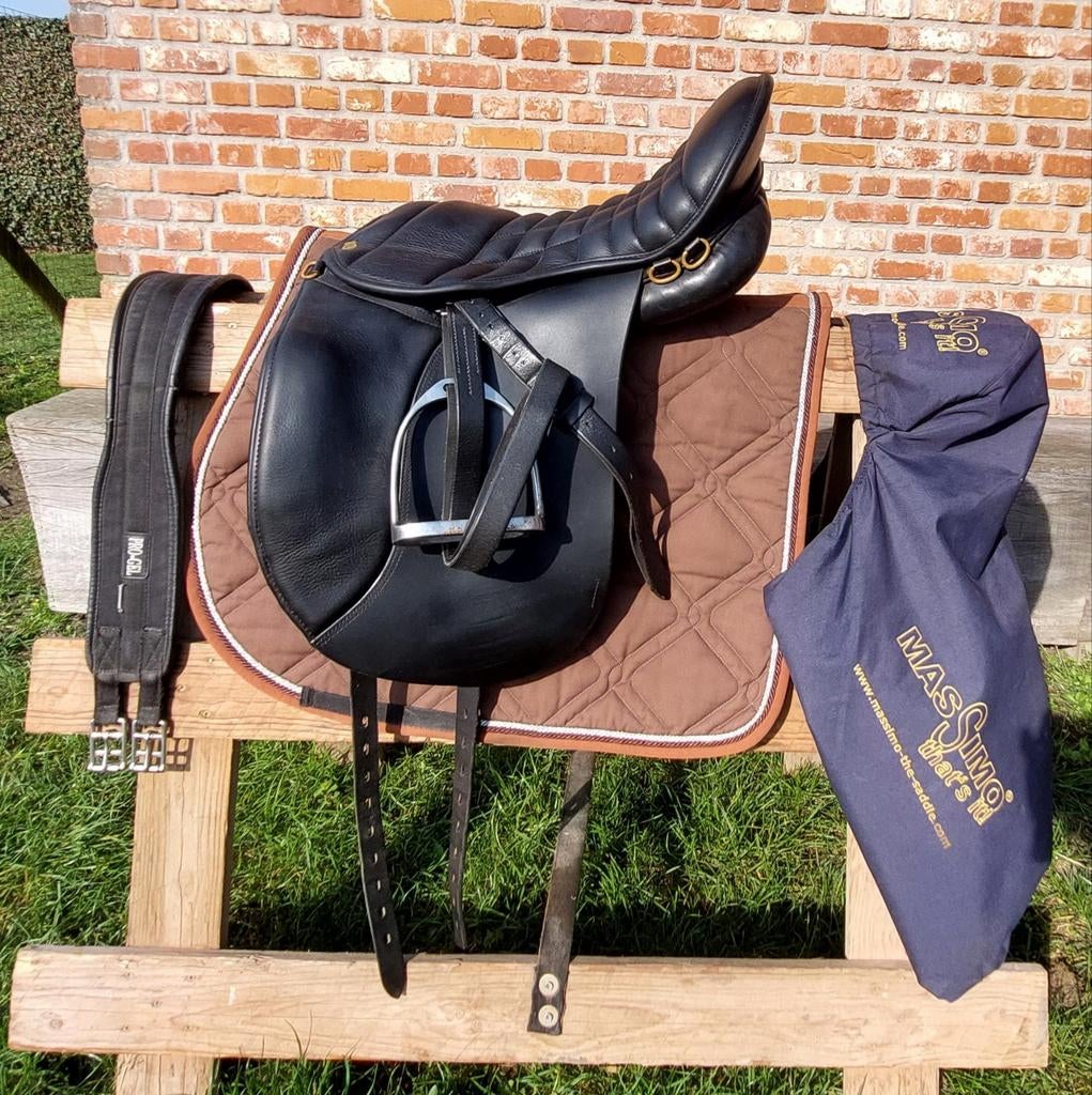 Zwart Massimo Wandern/Trail zadel (verkorte kussens), Dieren en Toebehoren, Ophalen