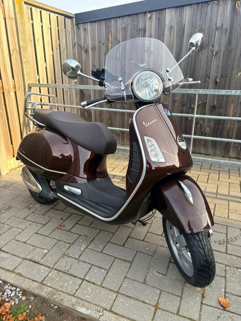 Vespa gts 125cc in topstaat, Fietsen en Brommers, Scooters | Vespa, Ophalen, Overige modellen, 125 cc, Zo goed als nieuw