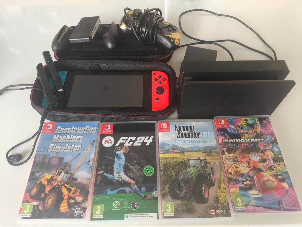 Nintendo Switch met 4 games, Games en Spelcomputers, Spelcomputers | Nintendo Switch, Ophalen