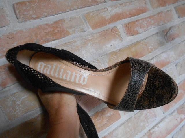 high heels designer schoenen, hoge hakken 25 € galliano, Kleding | Dames, Galliano, Zwart, Nieuw, Ophalen of Verzenden