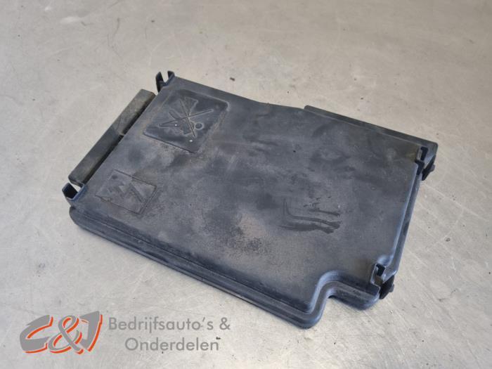 Boîte à fusibles d'un Renault Trafic, Renault, -, 3 mois de garantie, Utilisé