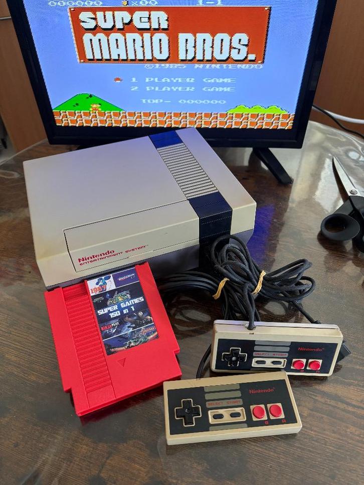 Nintendo NES + 150 jeux, Consoles de jeu & Jeux vidéo, Jeux | Nintendo NES, Comme neuf, 3 joueurs ou plus, À partir de 3 ans, Un ordinateur