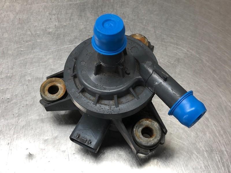 POMPE A EAU Toyota Prius Plus (ZVW4) (|G904052010|), Utilisé, Toyota