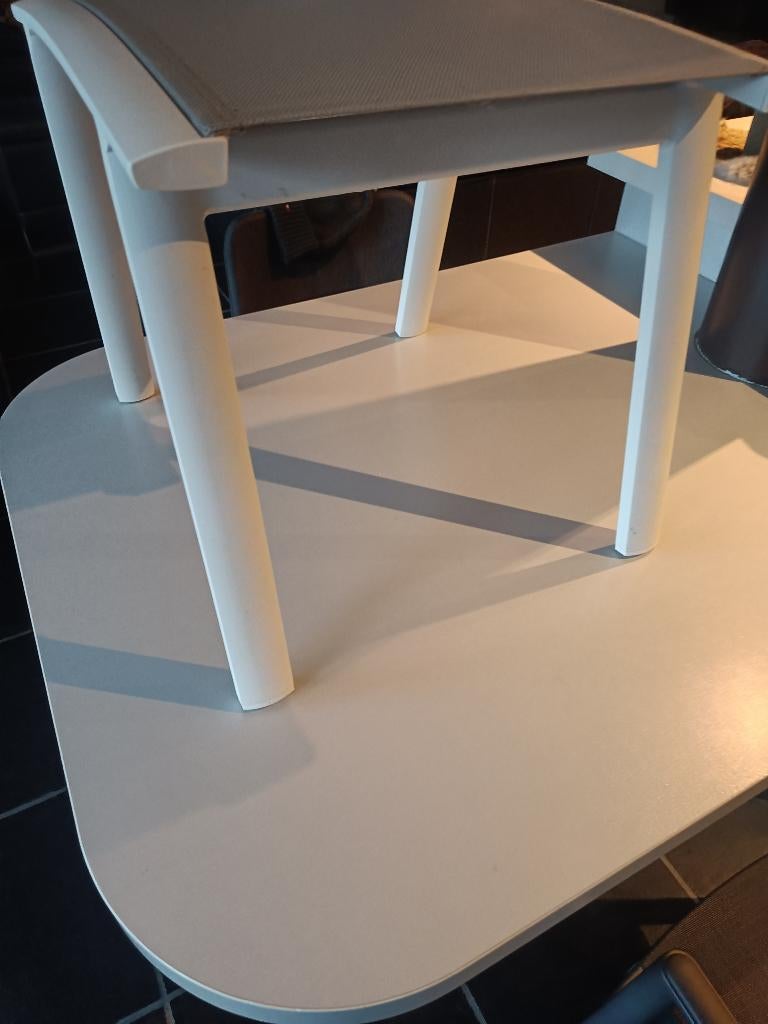 3 bijzetstoeltjes of voetenbankje merk castleline, Tuin en Terras, Ophalen, Zo goed als nieuw, Textileen