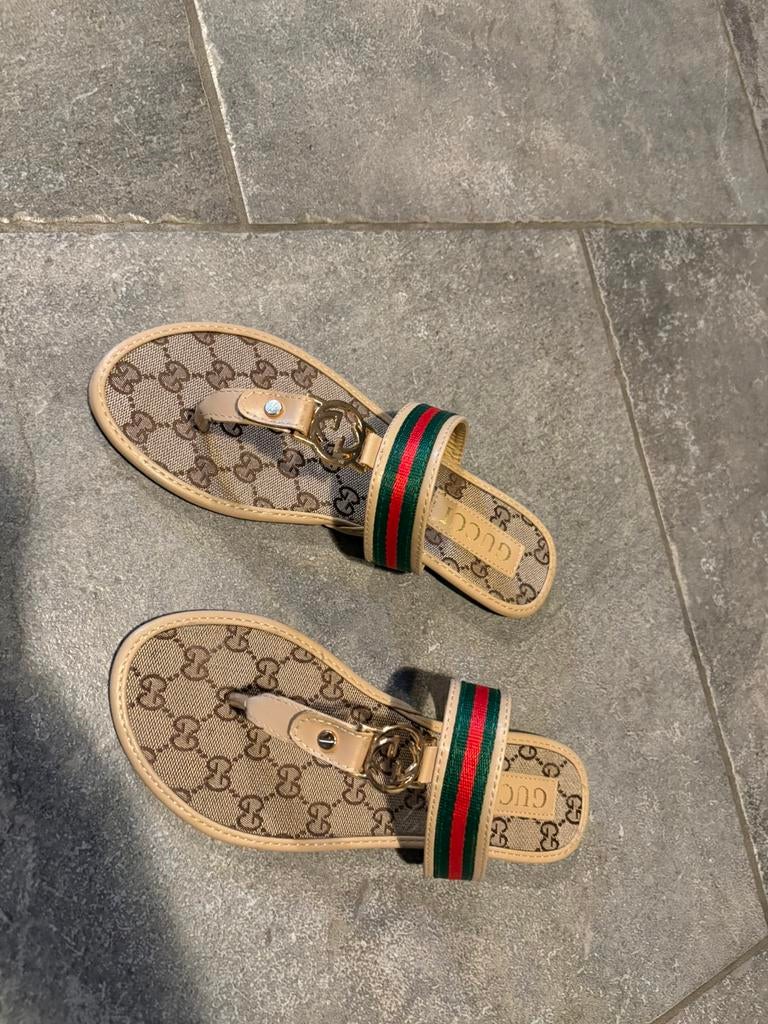 Mooie slippers maat 40, Ophalen, Zo goed als nieuw, Slippers