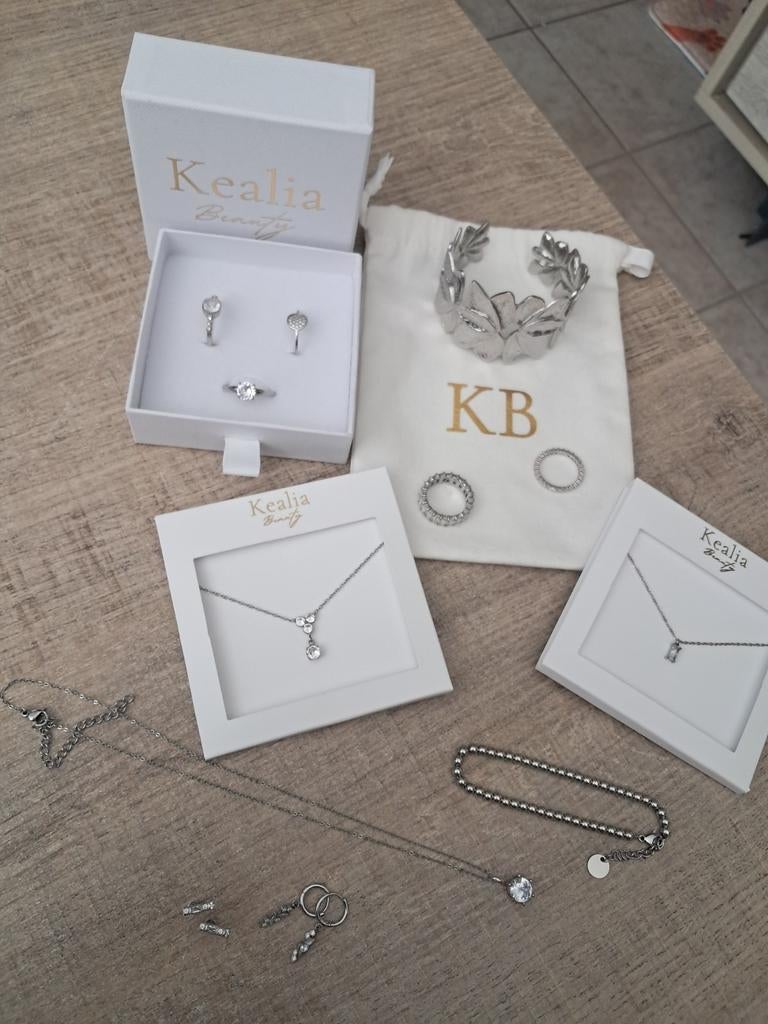 Très beau lot de bijoux en acier inoxydable, Bijoux, Sacs & Beauté, Enlèvement ou Envoi, Neuf, Acier