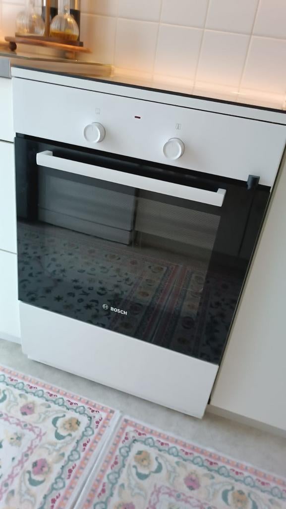 Cuisinière Bosh (induction), Electroménager, Cuisinières, Utilisé, Autoportant, 4 zones de cuisson, Enlèvement