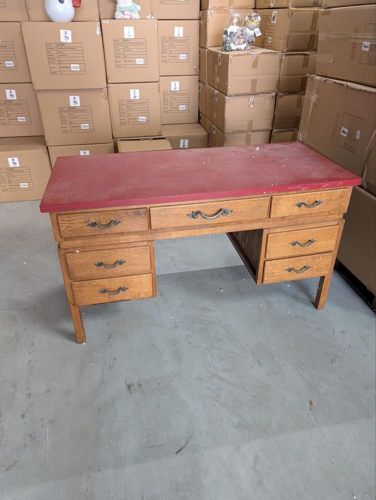 Eiken bureau, Enlèvement