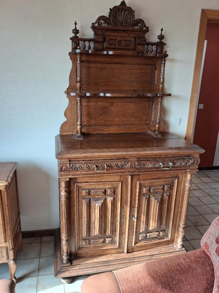 Antieke Mechelse kast, Enlèvement