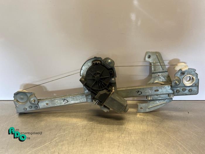 Mécanique vitre 2portes avant gauche d'un Toyota Aygo (Aygo, -, 3 mois de garantie, Toyota, Utilisé