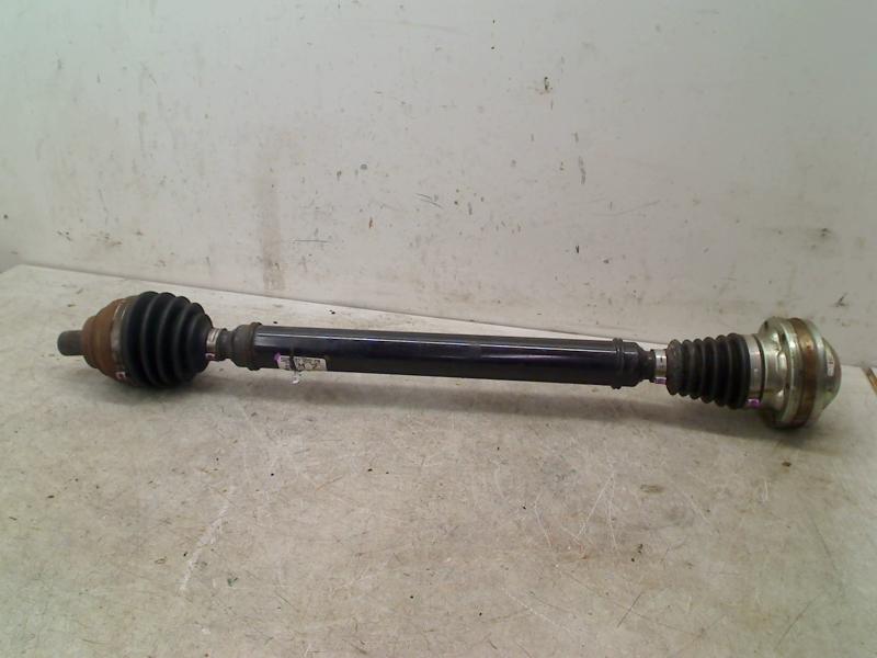 ARBRE DE TRANSMISSION / CARDAN DROIT TRANSMISSION (5Q0407272, Utilisé, De Bloemendaal 21 21
5221 EB  'S HERTOGENBOSCH, NL, Info@123Parts.nl