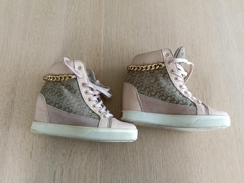 Roze sneakers van Guess, mt 35, Kleding | Dames, Schoenen, Guess, Ophalen of Verzenden, Zo goed als nieuw, Sneakers