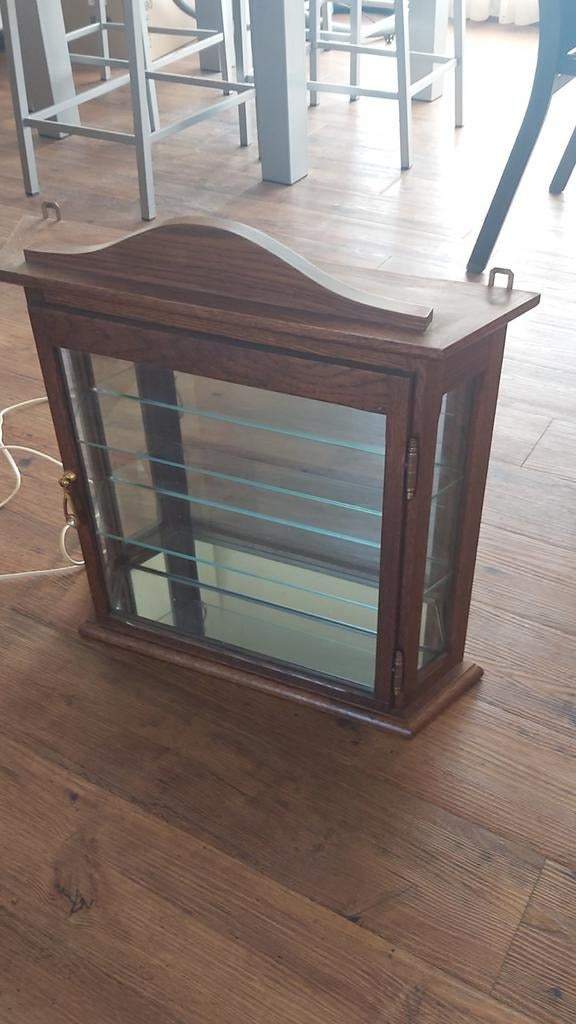 swarovski kasten, Ophalen