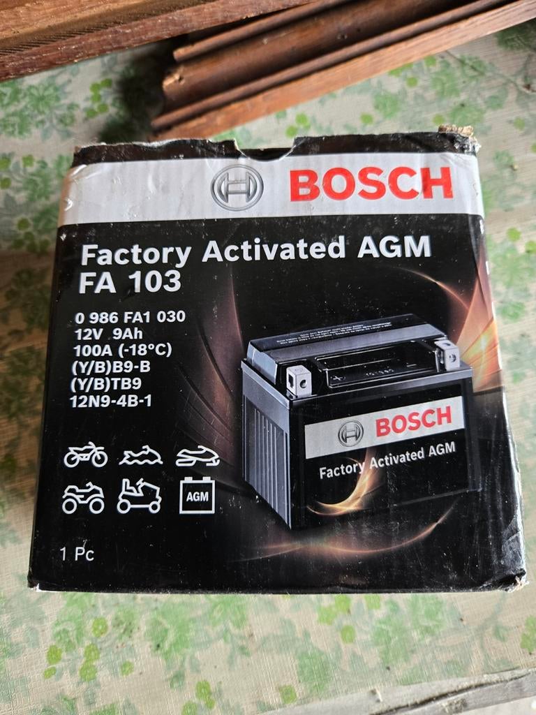 Batterie moto neuve Bosch, Enlèvement