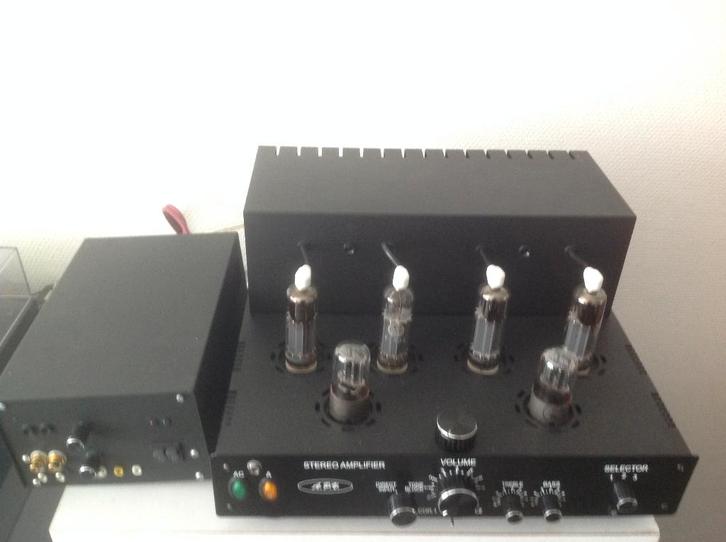 buizenversterker + phono vinylcorrector+stroomtoevoercorrect, TV, Hi-fi & Vidéo, Amplificateur à lampes, Amplificateur, Enlèvement ou Envoi