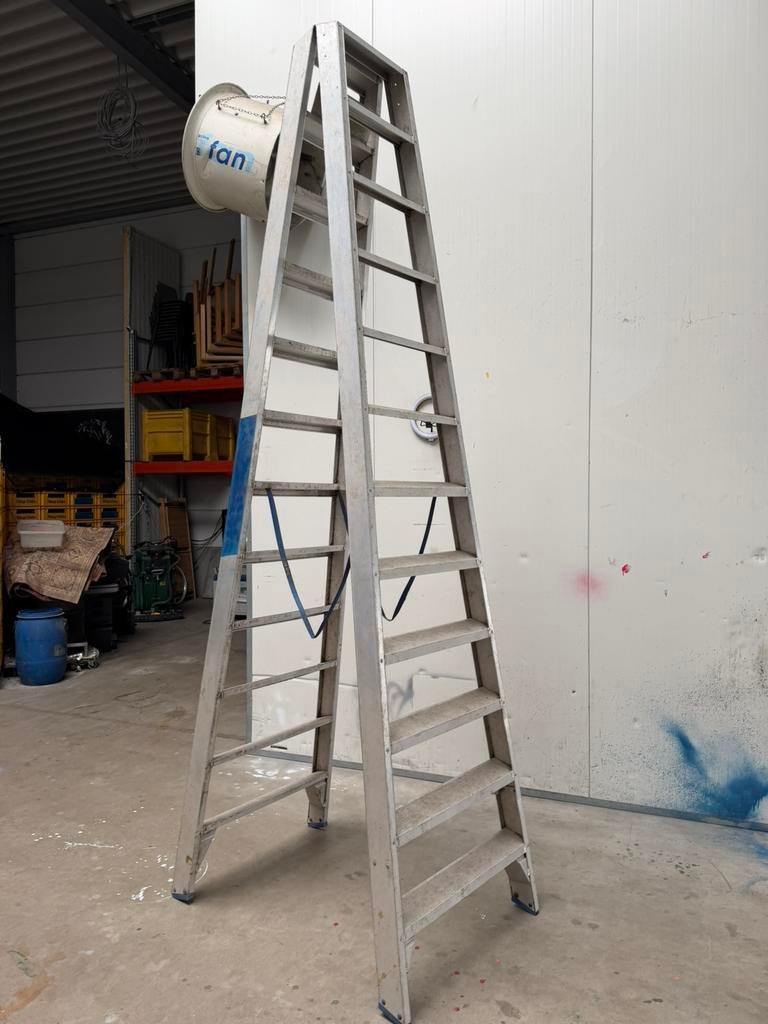 Vouw lader 12 sporten, Ophalen, Zo goed als nieuw