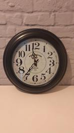 Mooie fermette muurklok, Ophalen of Verzenden, Gebruikt, Analoog, Wandklok