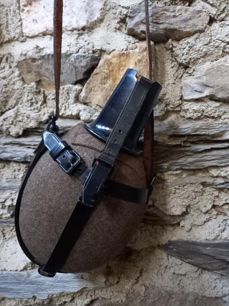 Gourde allemande. Grand modèle., Enlèvement