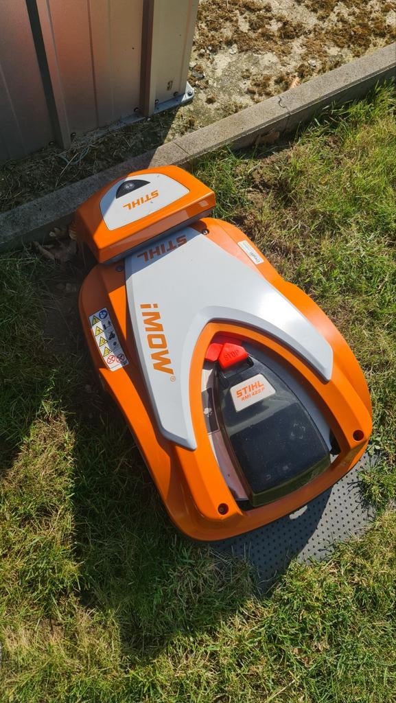 Stihl Imow robotmaaier, Tuin en Terras, Robotmaaiers, Ophalen, Zo goed als nieuw, Stihl, Met regensensor