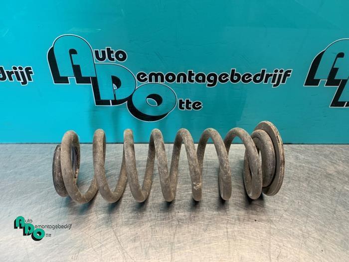 Ressort de flexion arrière d'un Volkswagen Golf (Golf 12-), Autos : Pièces & Accessoires, Suspension & Châssis, Volkswagen, Utilisé