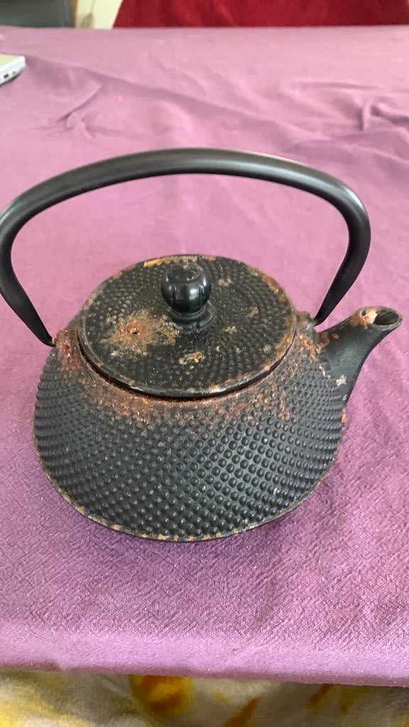 gietijzeren theepot (tetsubin) uit Japan., Ophalen