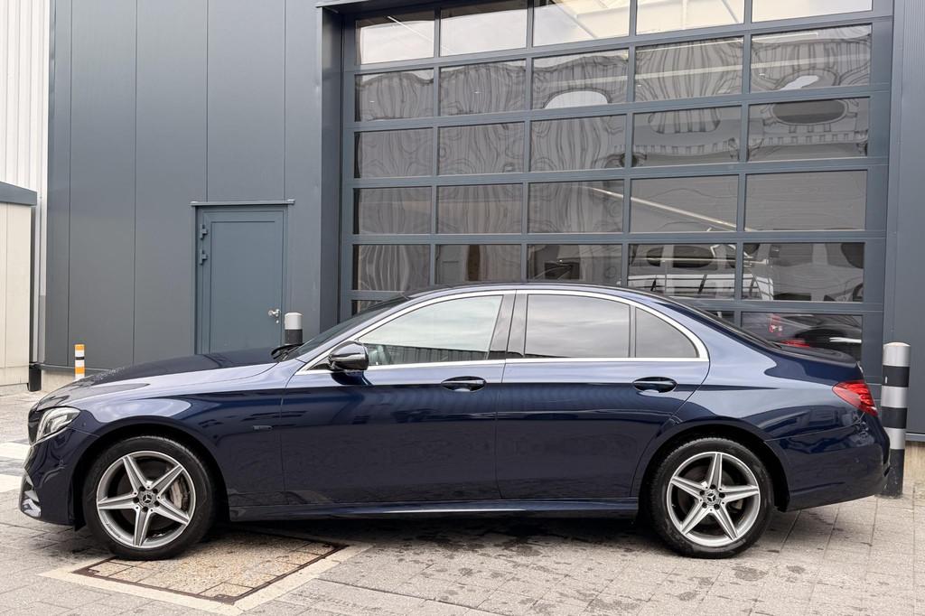 Mercedes-Benz E-Klasse 300 DE Berline AMG Line | Smartphone, Auto's, 4 deurs, 4 cilinders, Blauw, Plug-in hybride