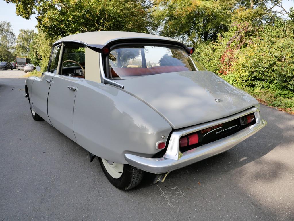 Citroën DS ID19 - 1ste fase, model 1955 - collectors item, Auto's, https://public.car-pass.be/vhr/07bef261-4a34-4430-8b32-fc226da38364
