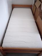 Volhouten eenpersoonsbed inclusief lattenbodem, Huis en Inrichting, Ophalen