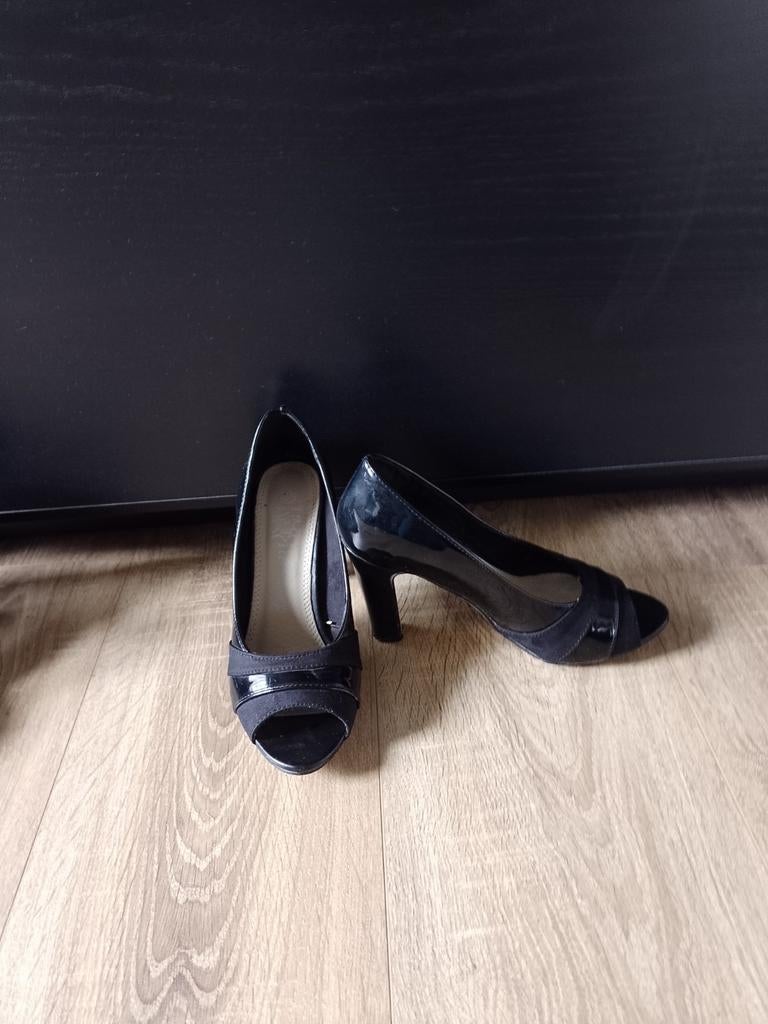 Escarpins pointure 37, Vêtements | Femmes, Chaussures, Enlèvement, Escarpins