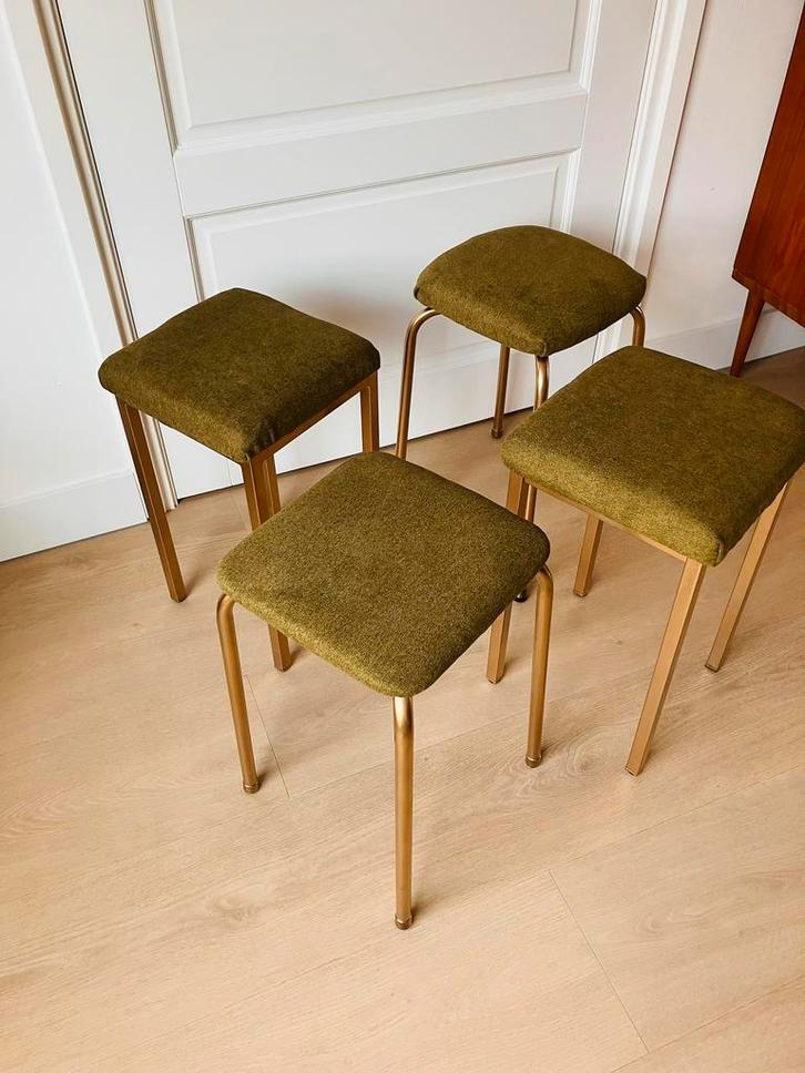 Mix and match. Set van 4 handige bijzet krukjes. Stoeltjes., Maison & Meubles, Tabourets, Comme neuf, Enlèvement