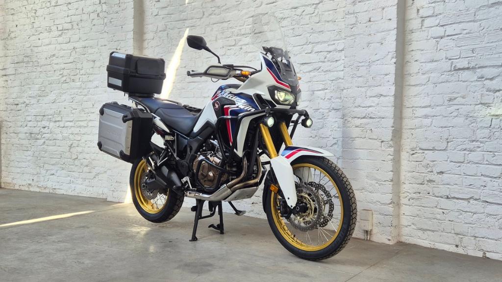 Honda Africa Twin CRF1000A HRC Full Option @motomobila, Motoren, Motoren | Honda, 2 cilinders, Motorrijbewijs A, Bedrijf, Toermotor