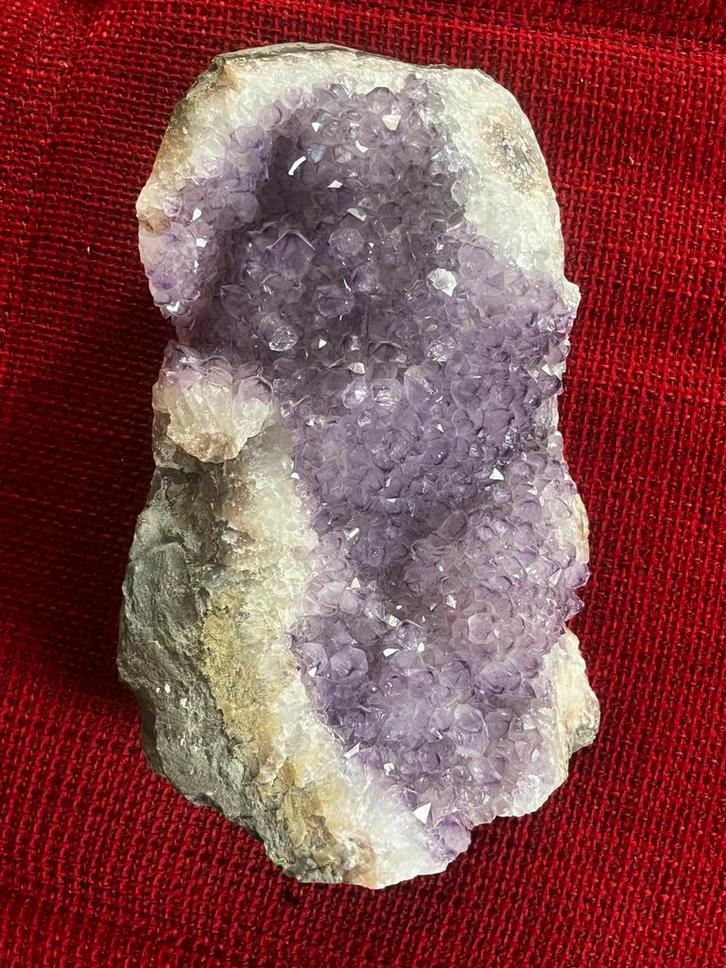 Mineralen Grote Amethist geode 4kg 25cm, Verzamelen, Mineralen en Fossielen, Ophalen of Verzenden