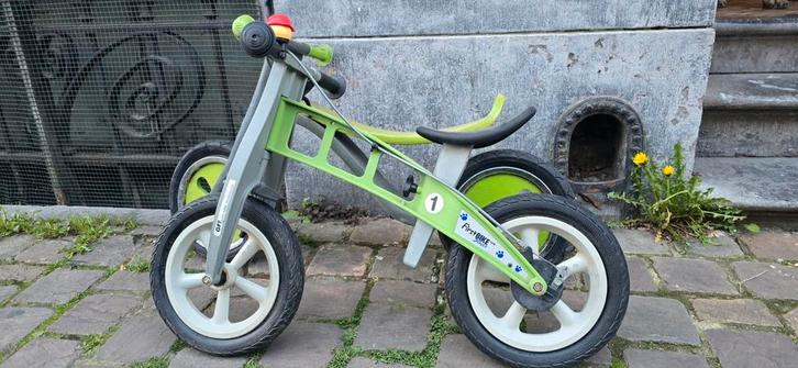 2 Velo d'équilibre mini  12" pour 20 euros pour les 2, Vélos & Vélomoteurs, Mini Bikes, Midi Bikes & Pit Bikes, Enlèvement