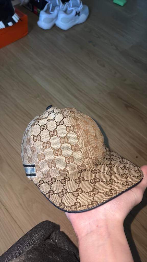 Mooie petje van gucci, Kleding | Heren, Ophalen of Verzenden, Gedragen, 57 cm (M, 7⅛ inch) of minder, Pet