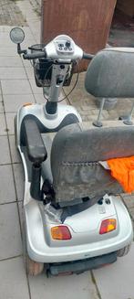 Une vieille trottinette. Il ne court plus., Enlèvement