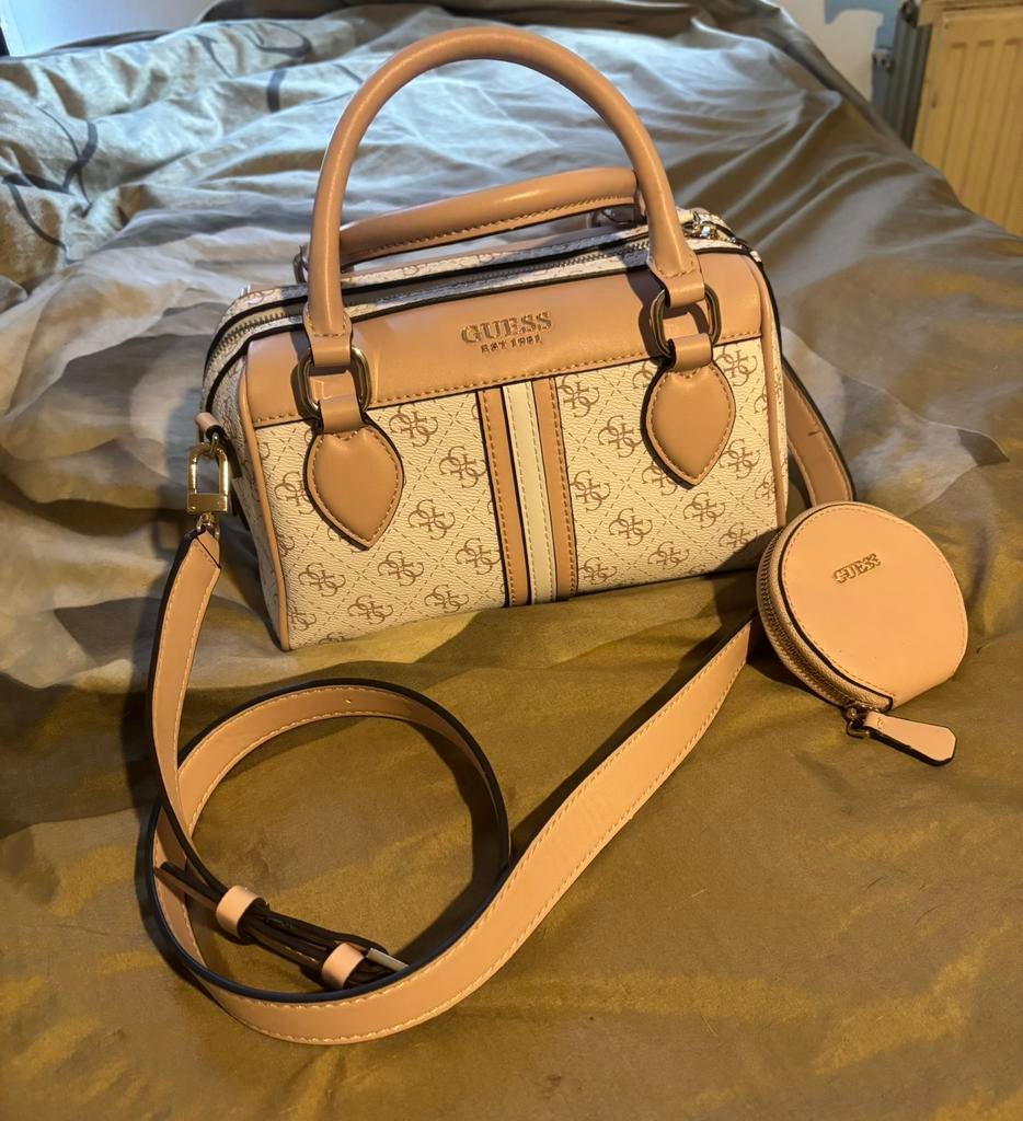 Guess handtas nieuw !!, Handtassen en Accessoires, Ophalen, Zo goed als nieuw, Handtas