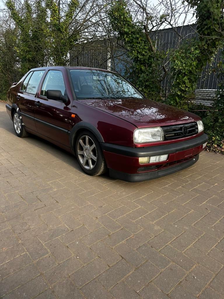 Unieke VW Vento 1.9 Diesel (1995), Auto's, Volkswagen, Particulier, Vento, Diesel, Euro 1, Stadsauto, 4 deurs, Handgeschakeld