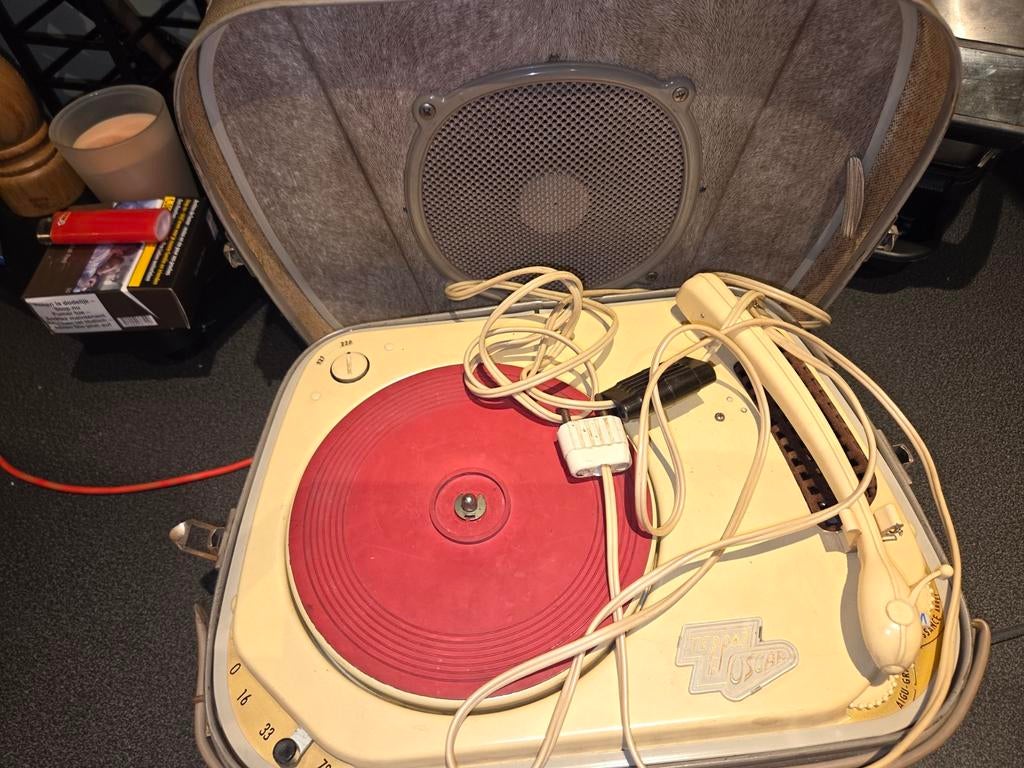 Tourne disque Teppaz Oscar, Enlèvement