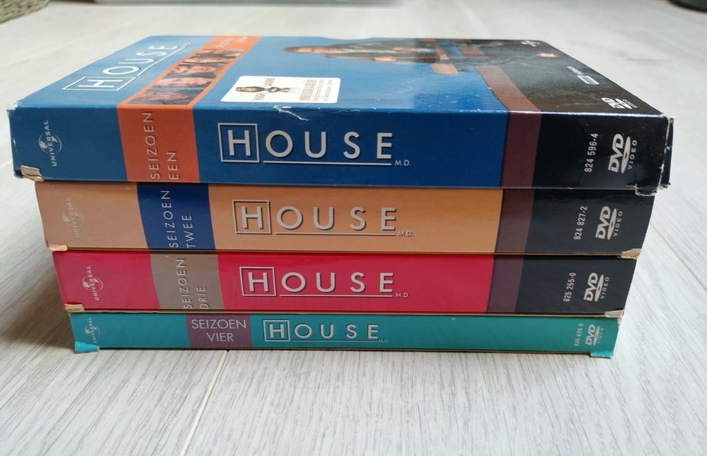 Coffret DVD House 1 - 4, Enlèvement ou Envoi