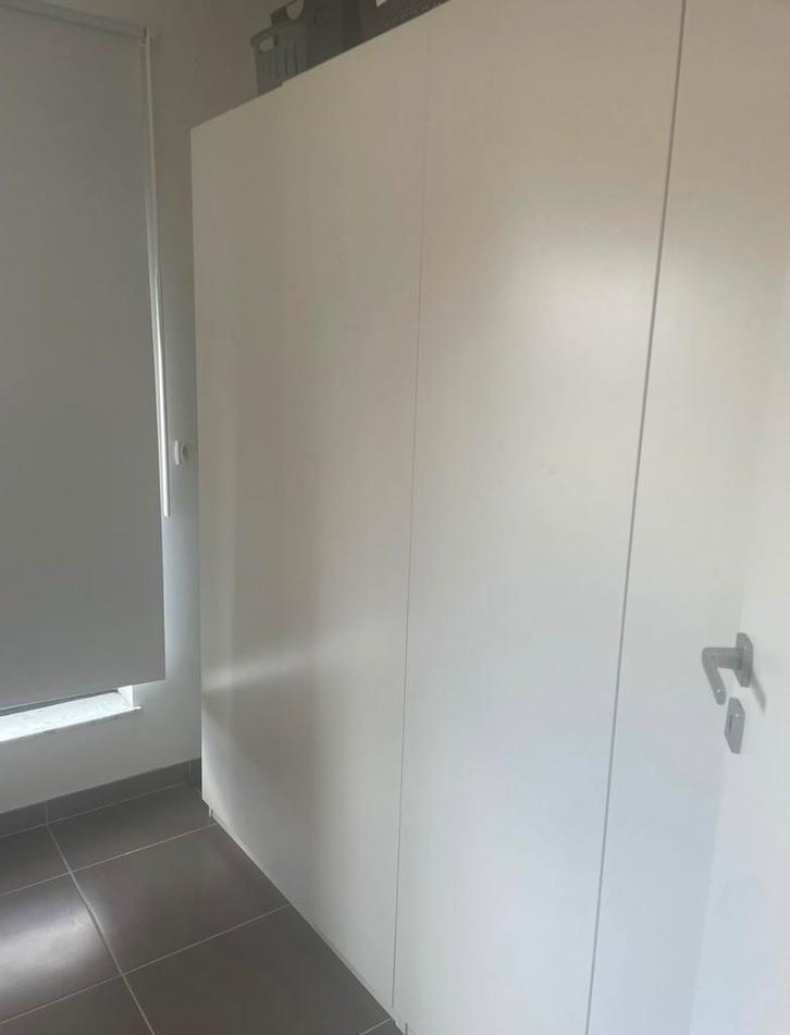 Kledingkast wit, Huis en Inrichting, Kasten | Kleerkasten, Zo goed als nieuw, Ophalen
