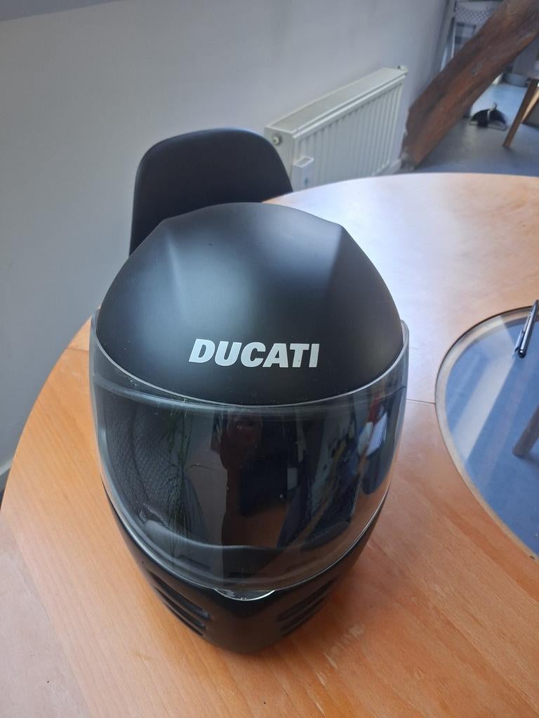 Casque ducati, Motos